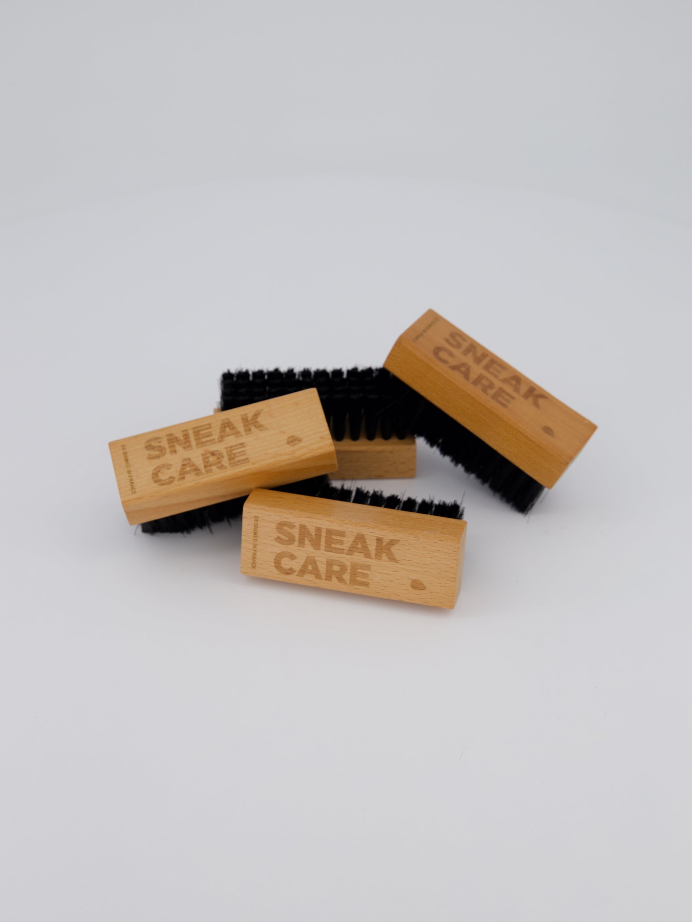 SNEAKCARE - BROSSE